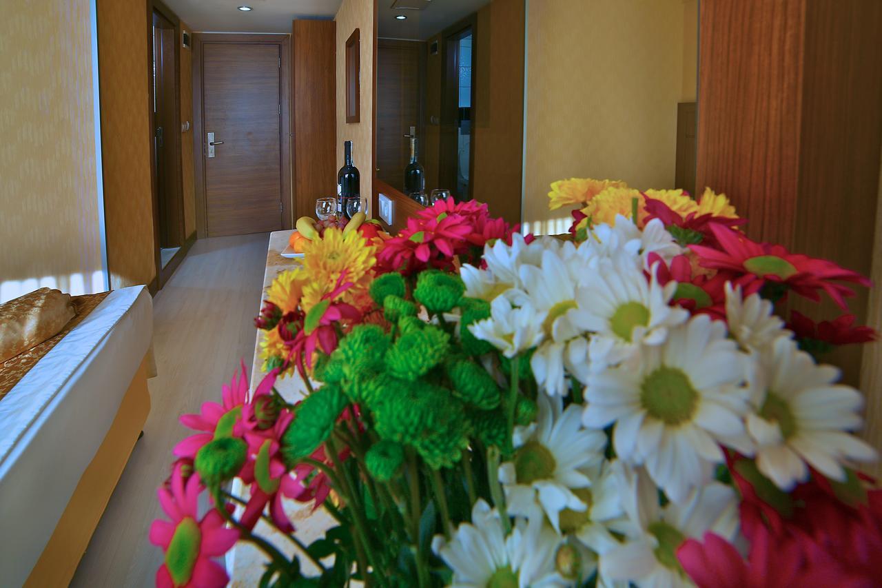 The Center Hotel Istanbul Exteriör bild